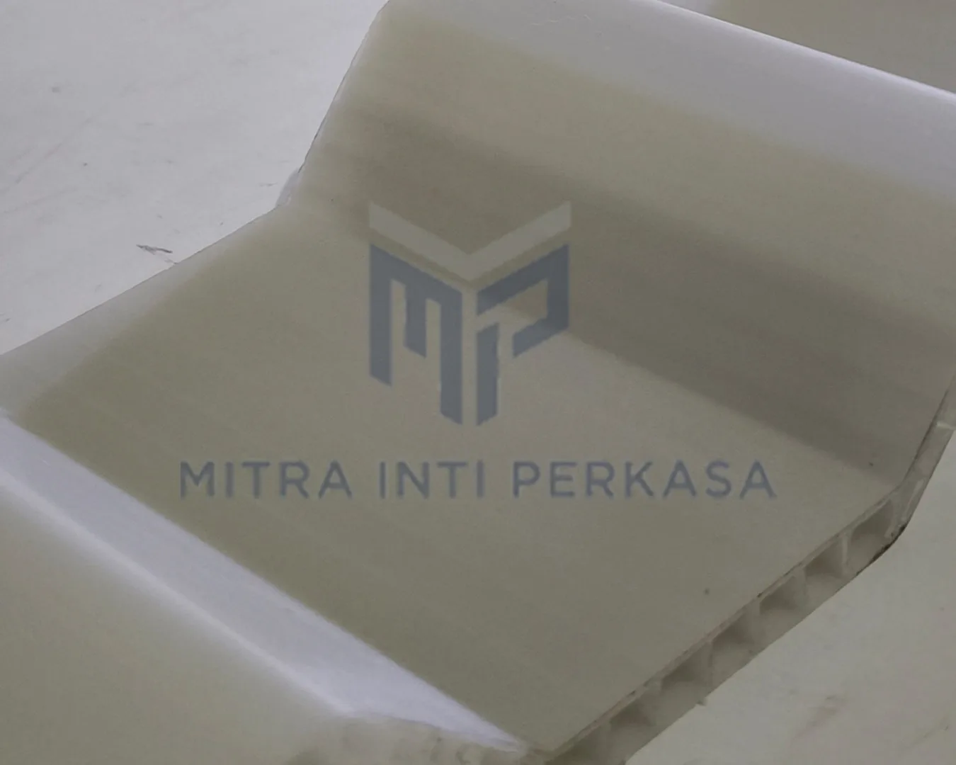 uPVC Rooftop Double Layer Semi Transparant